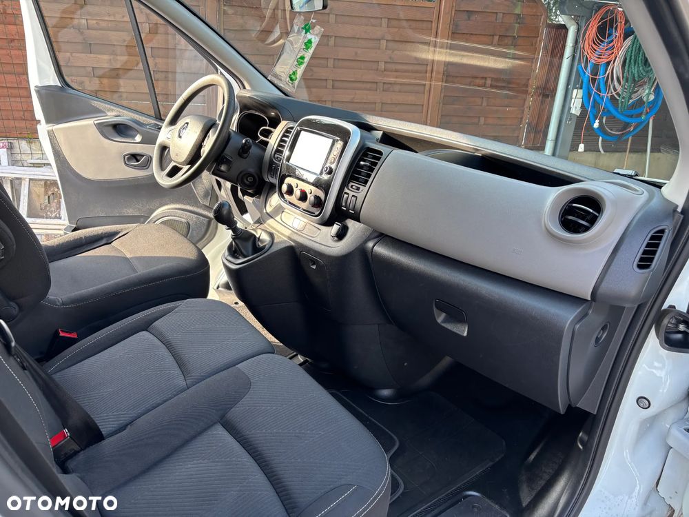 Renault Trafic - 28