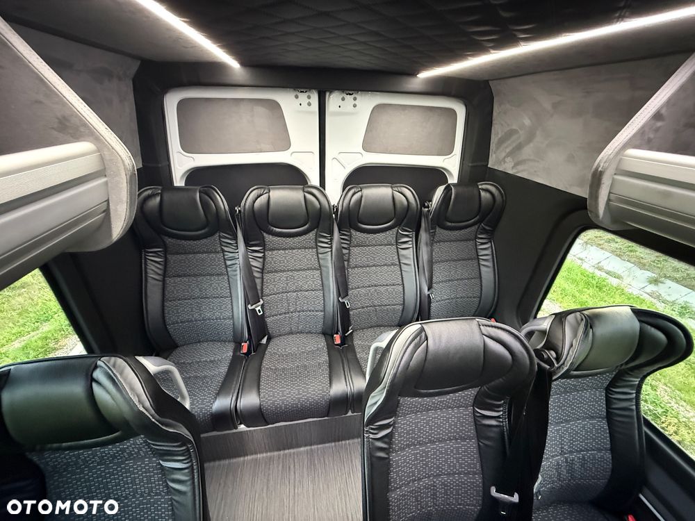 Mercedes-Benz Sprinter 519 - 25