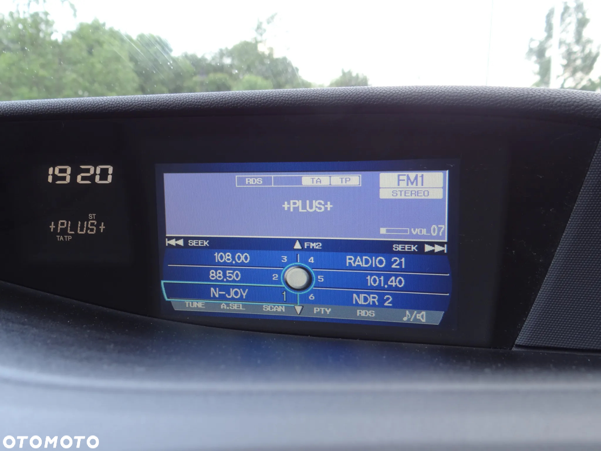 Honda Civic 1.8 Executive - 32