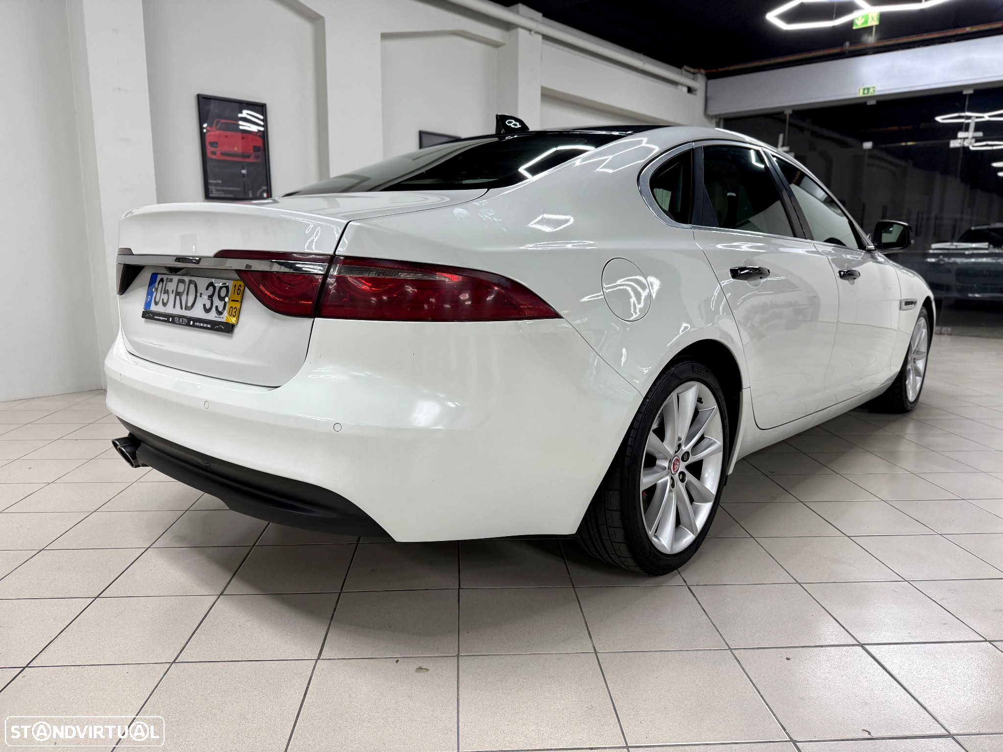 Jaguar XF 2.0 D Prestige Aut. - 10
