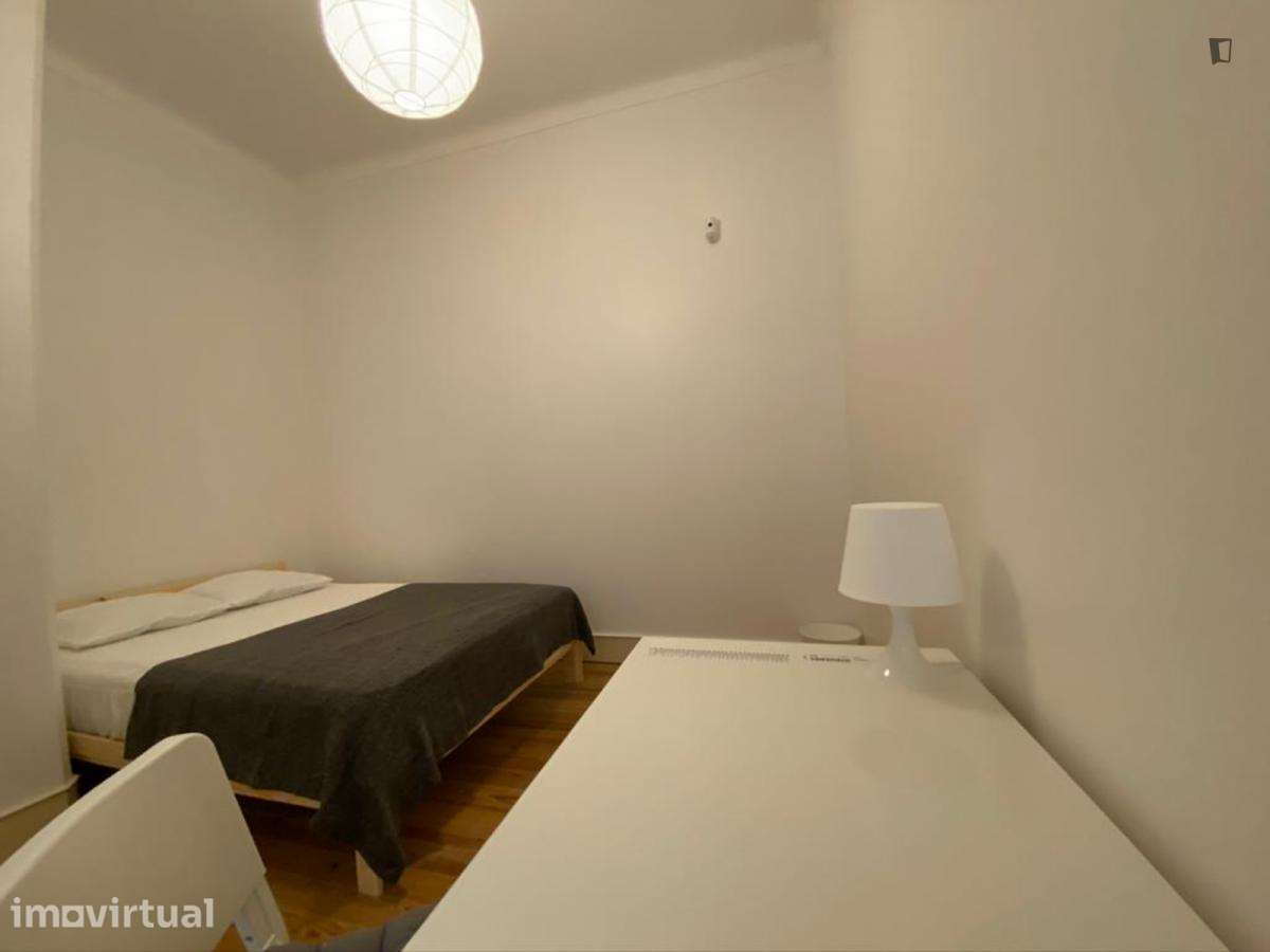 Quarto - localizado em Saldanha Lisbon - Grande imagem: 2/7
