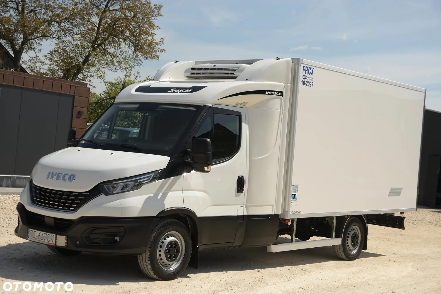 Iveco DAILY 35-180 HiMATIC Mroźnia +25/-25 * 7 PALET * THERMO KING V300 MAX * Salon PL - 3