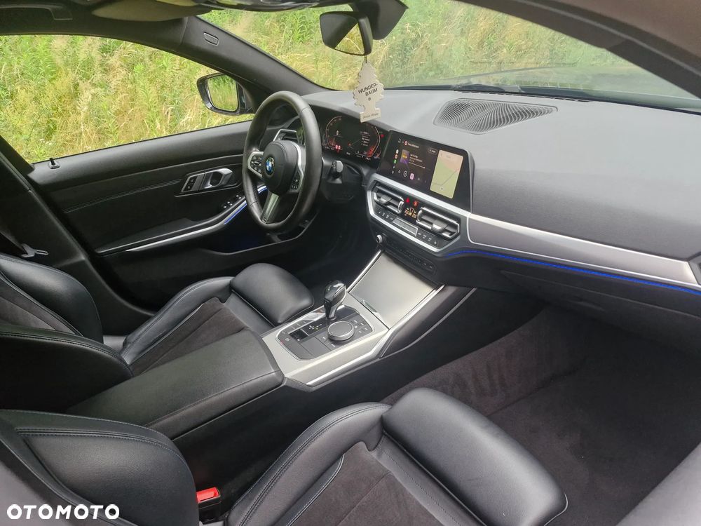BMW Seria 3 318d M Sport Shadow - 19