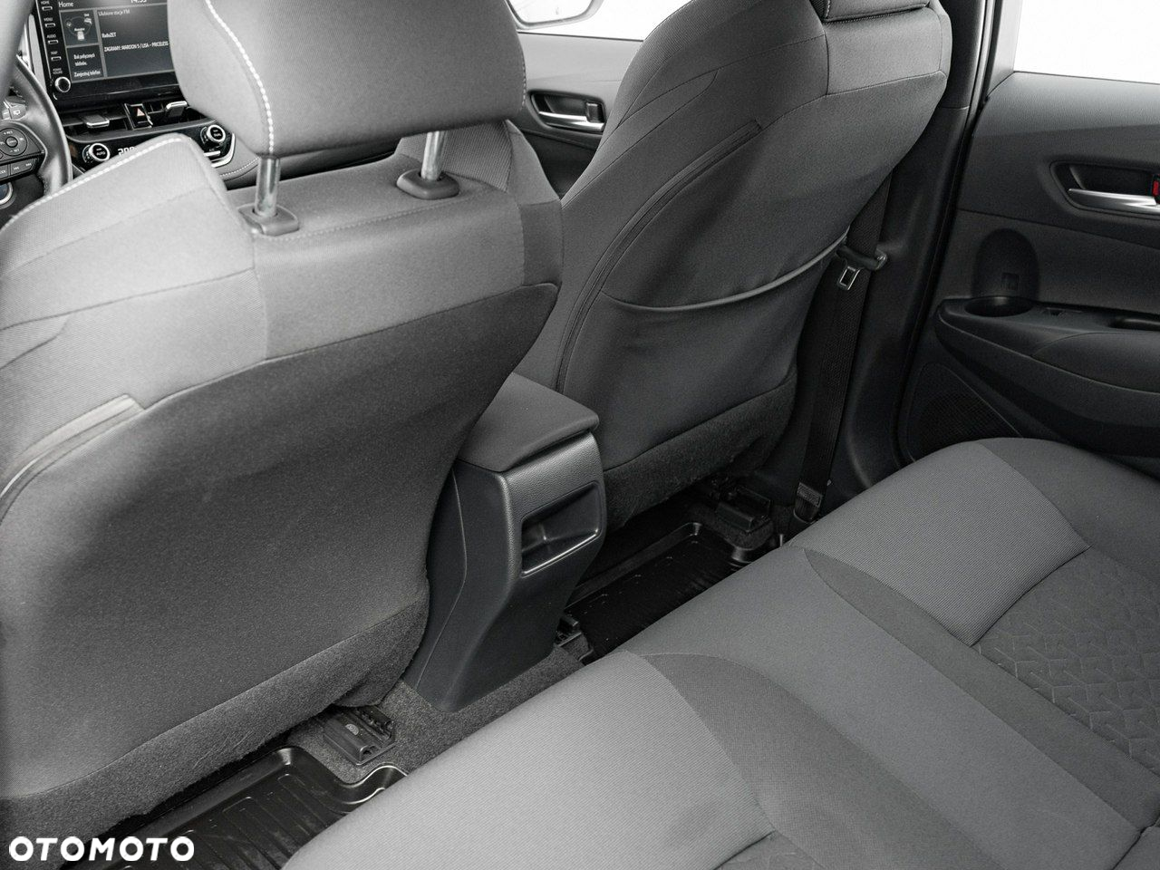 Toyota Corolla 1.8 Hybrid GPF Comfort - 24