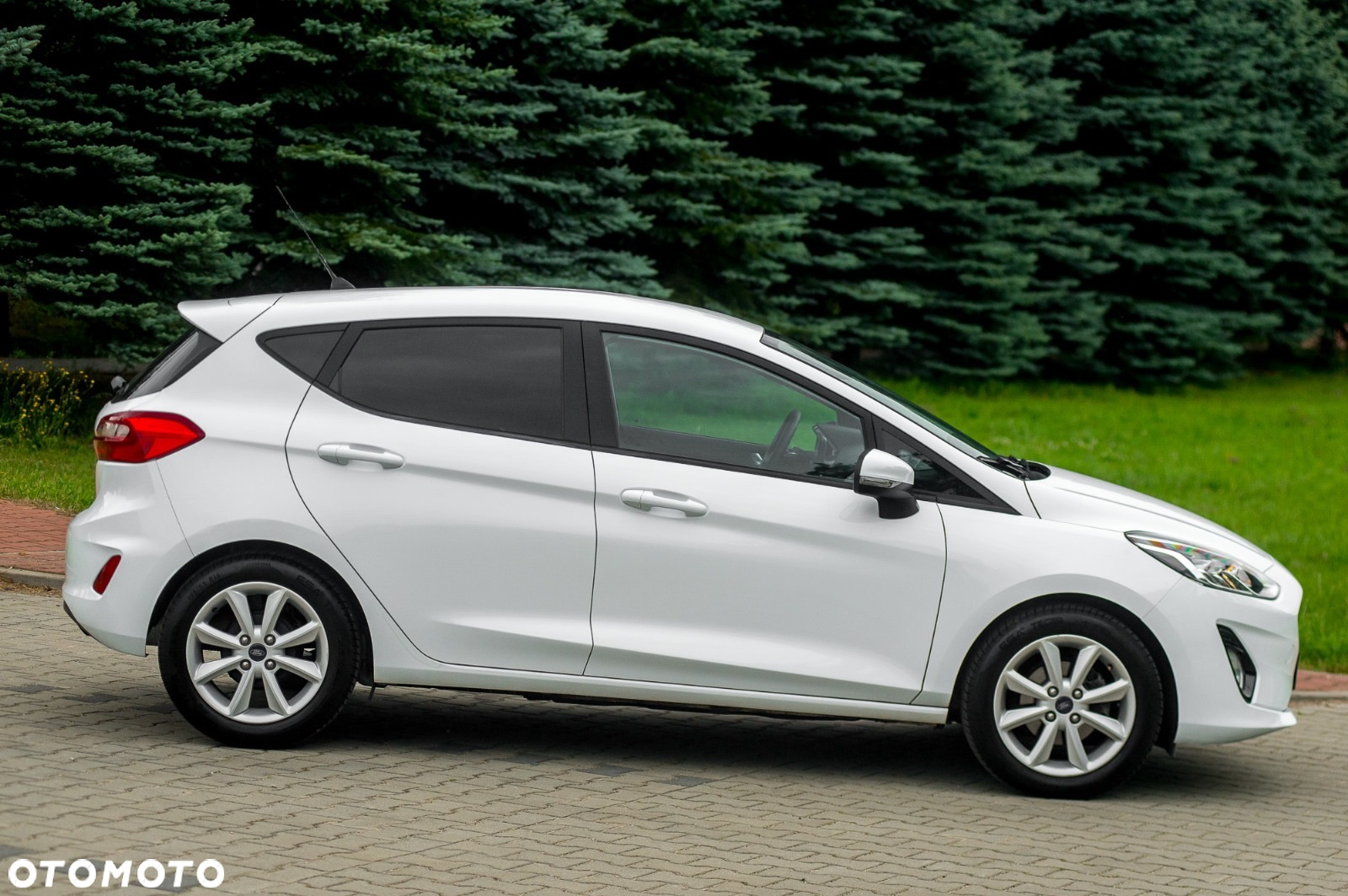 Ford Fiesta 1.0 EcoBoost S&S TITANIUM - 11