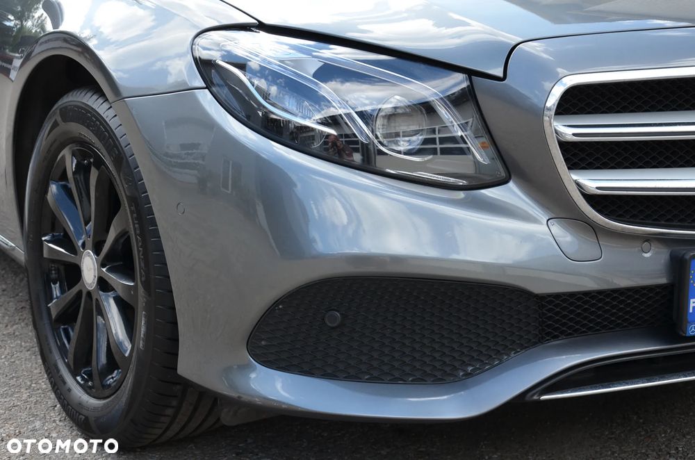 Mercedes-Benz Klasa E 220 d 9G-TRONIC - 34