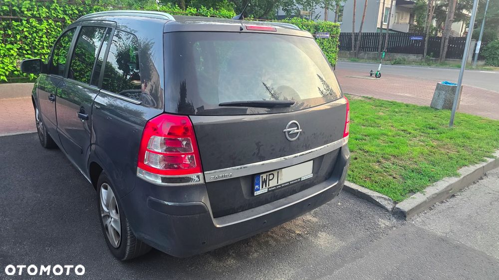 Opel Zafira 1.6 - 4
