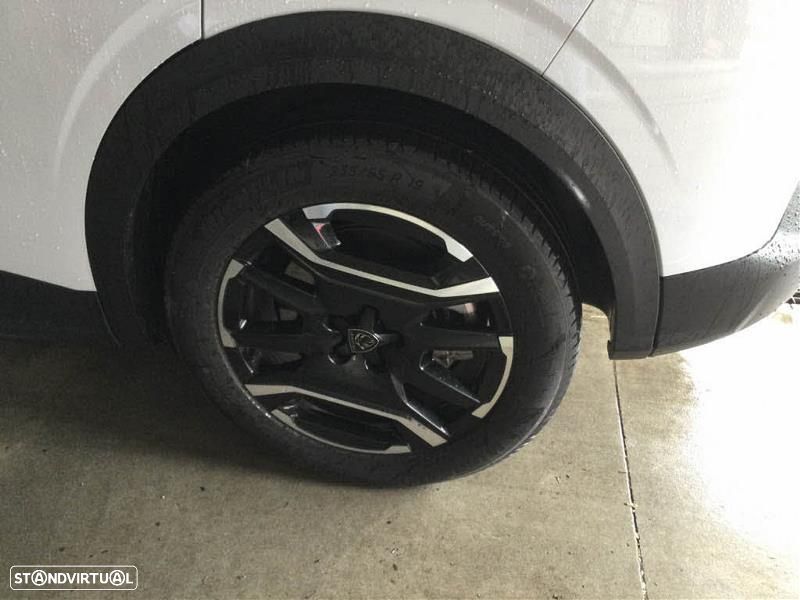 Peugeot E-3008 73 kWh Allure - 22