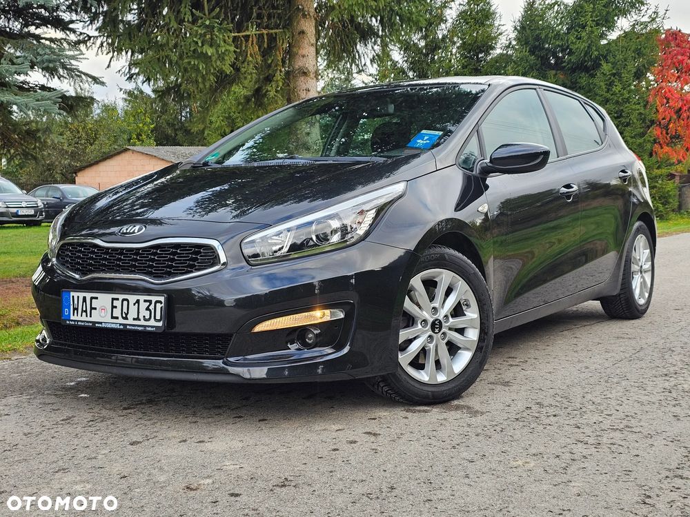 Kia Ceed 1.4 CVVT UEFA EURO 2016 - 24