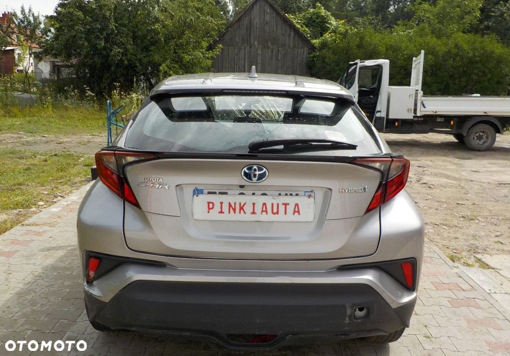 Toyota C-HR - 11