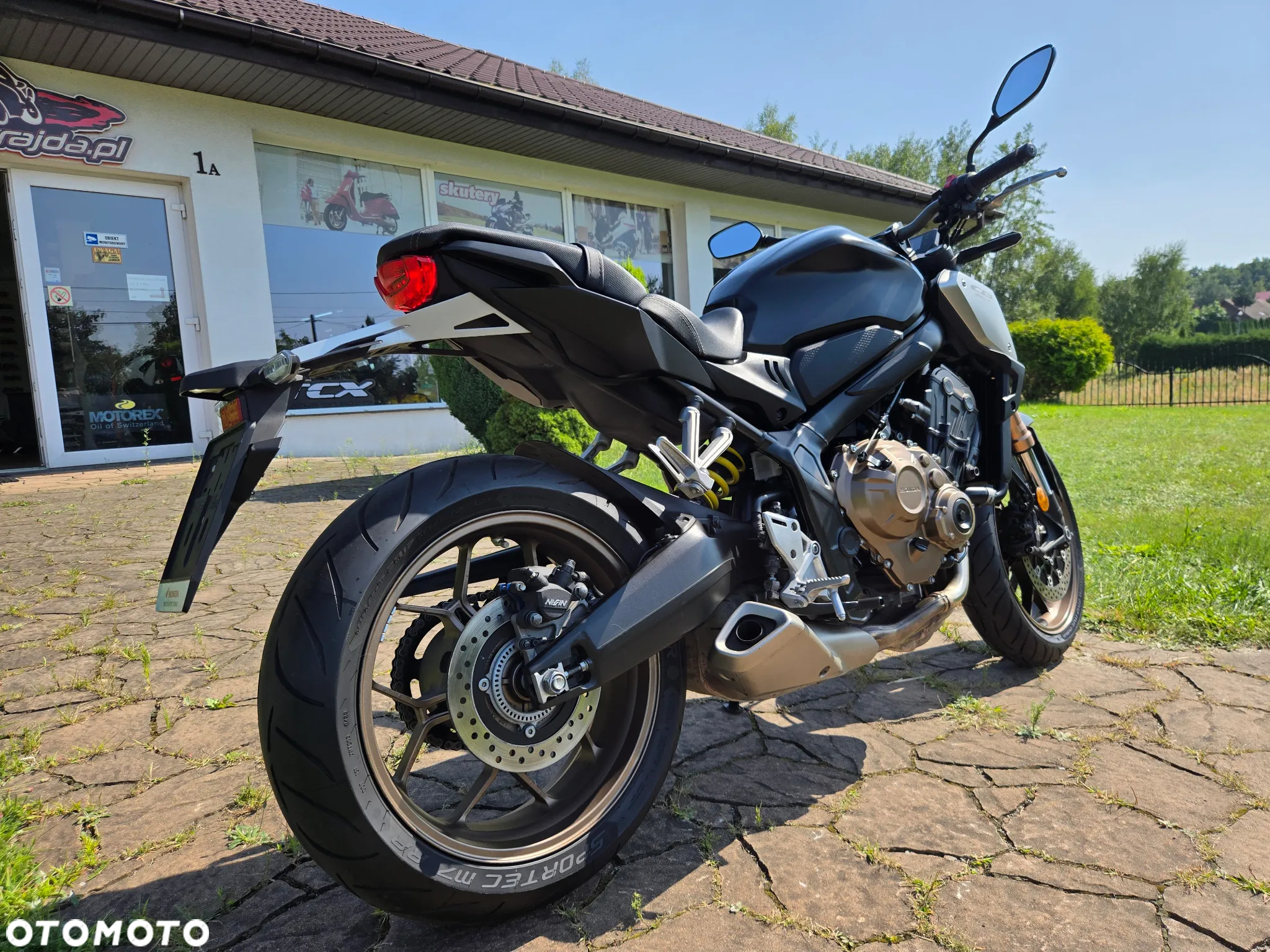 Honda CB - 2
