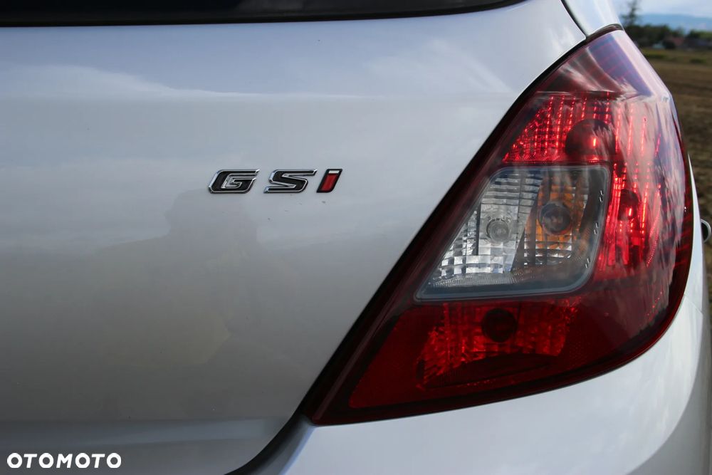 Opel Corsa 1.6T GSI - 14