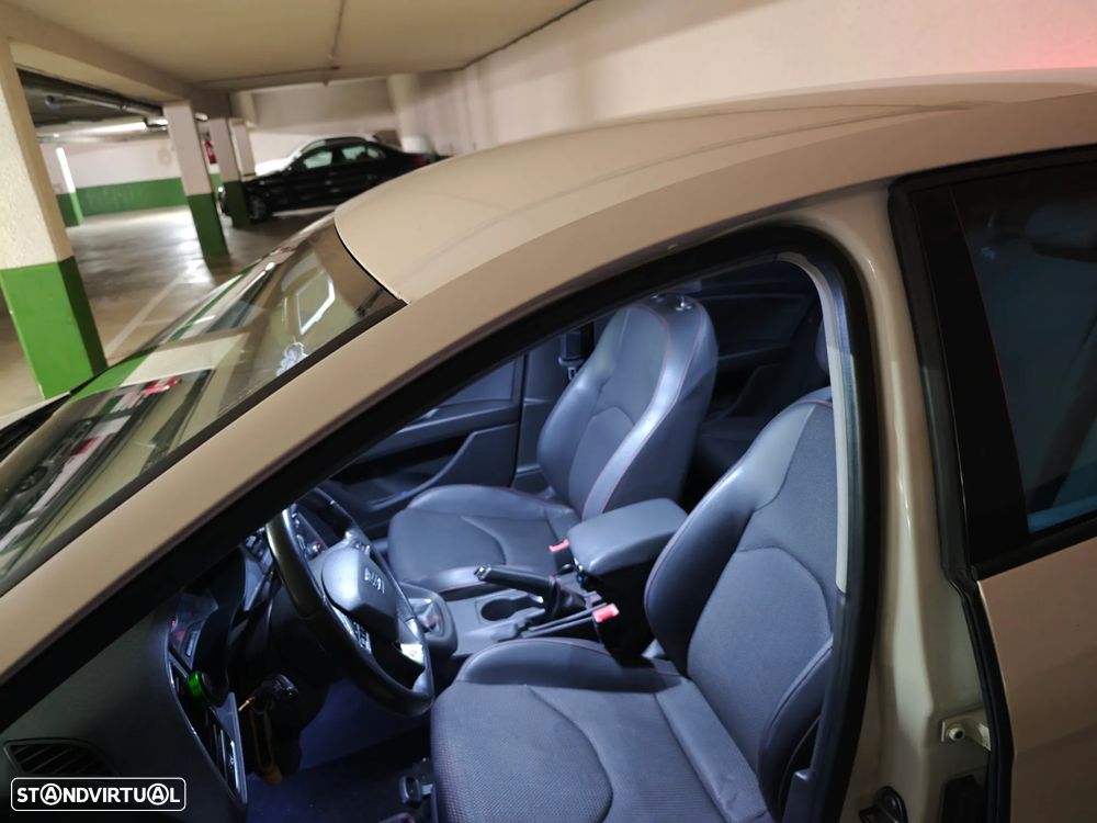 SEAT Leon 2.0 TDI DPF S&S FR - 8