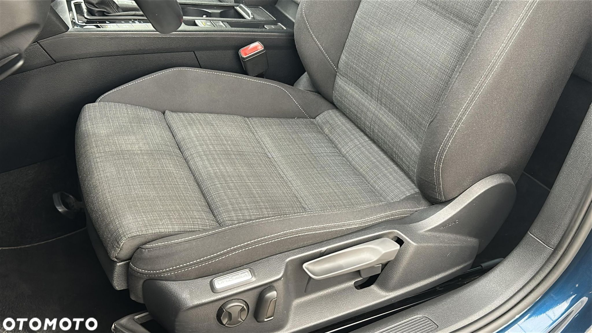 Volkswagen Passat - 18