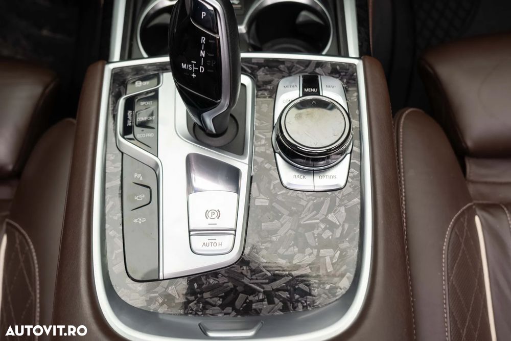 BMW Seria 7 750i xDrive - 30