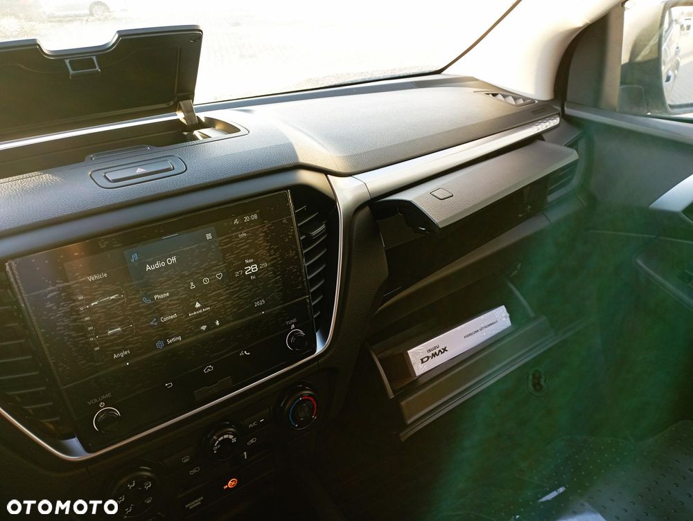 Isuzu D-Max 1.9 DC LS - 19