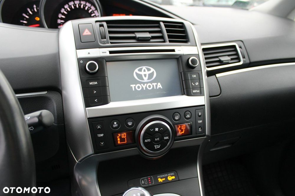 Toyota Verso - 26