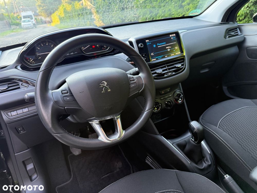 Peugeot 208 1.2 PureTech Style - 15