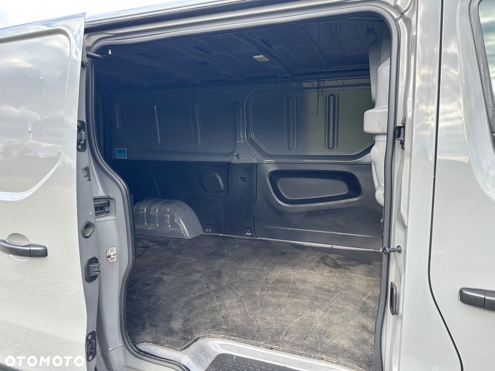 Opel Vivaro - 12