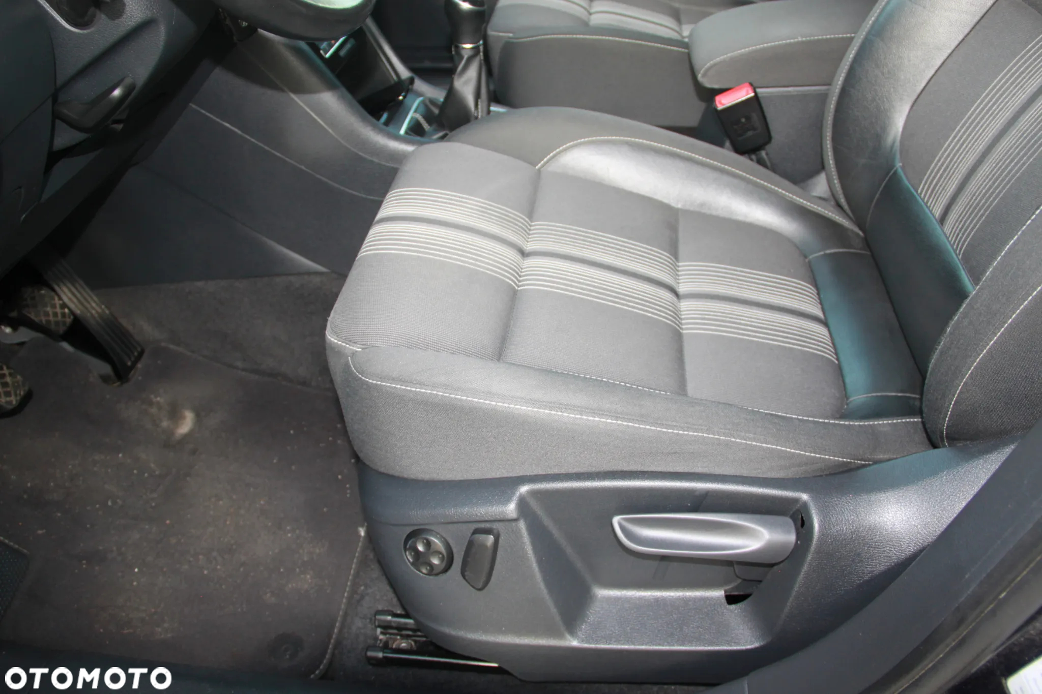 Volkswagen Sharan 2.0 TDI Blue Motion Match - 21