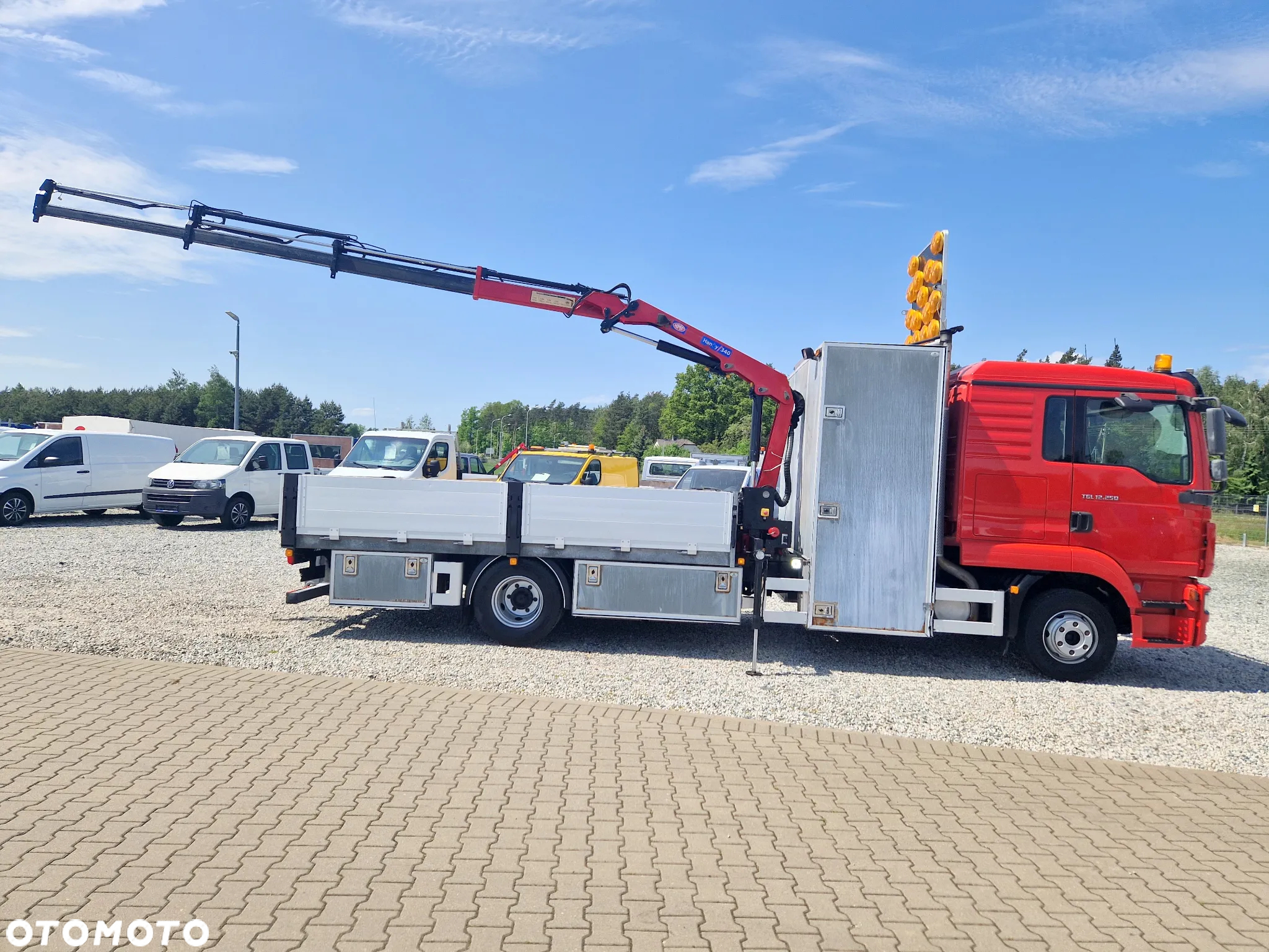 MAN TGL 12.250 DŻWIG HDS HIAB Z PILOTEM SKRZYNIA 4M 2 X KAMERA BLOKADA MOSTU SPANIE DUŻA KABINA - 25