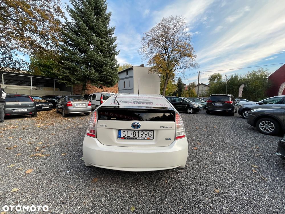 Toyota Prius - 10