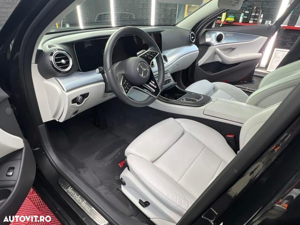 Mercedes-Benz E 300 4MATIC 9G-TRONIC - 1