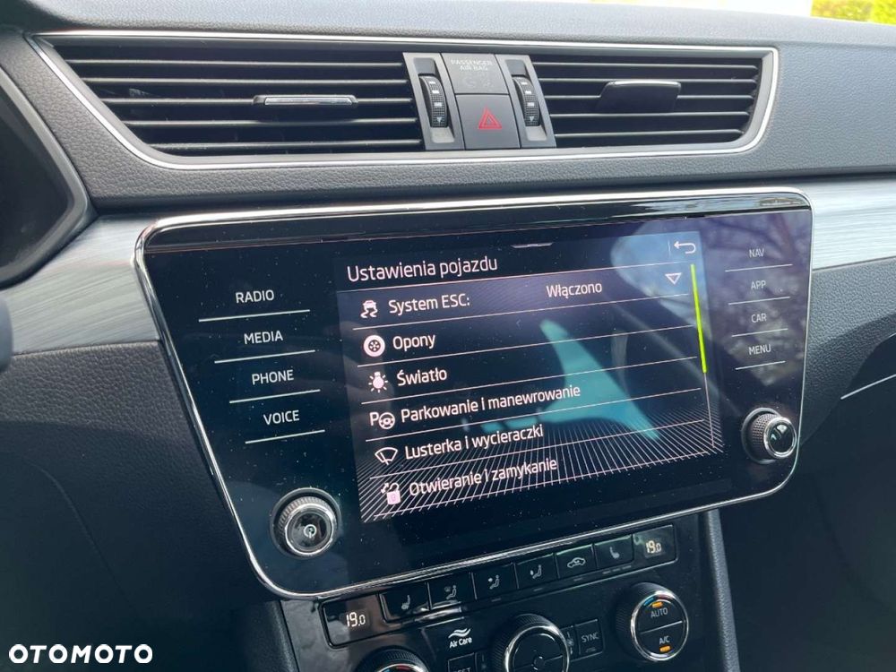 Skoda Superb 2.0 TDI DSG Style - 19