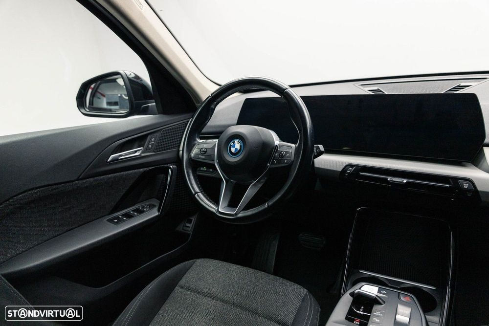 BMW iX1 xDrive30 - 14