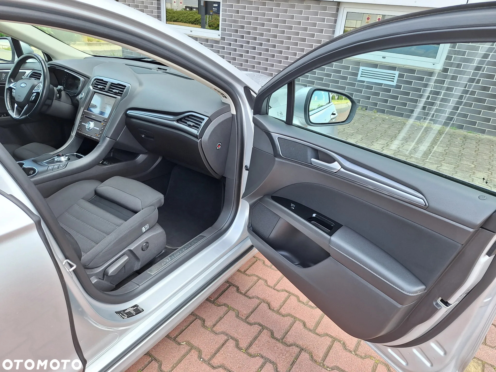 Ford Mondeo 2.0 EcoBlue Titanium - 28