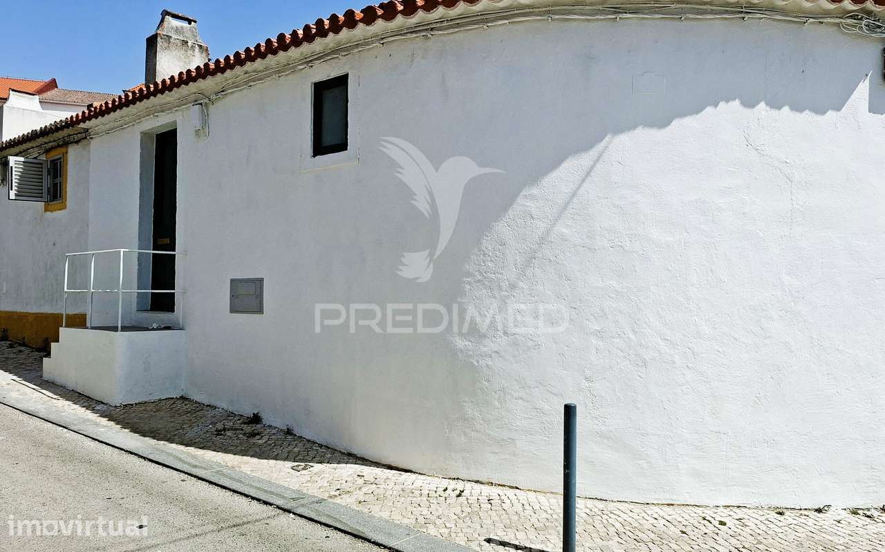 Casa Antiga Térrea T2, no Centro Histórico de Odivelas - Grande imagem: 2/16