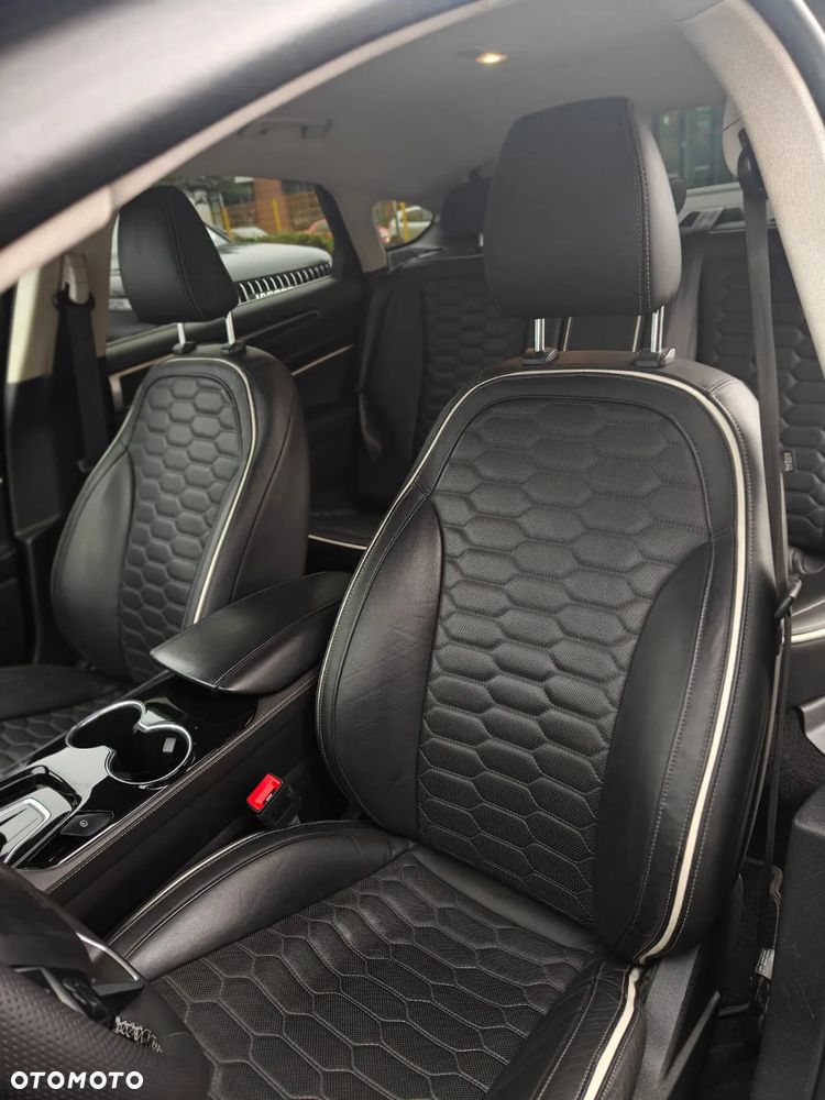 Ford Mondeo 2.0 EcoBlue Vignale Plus - 21