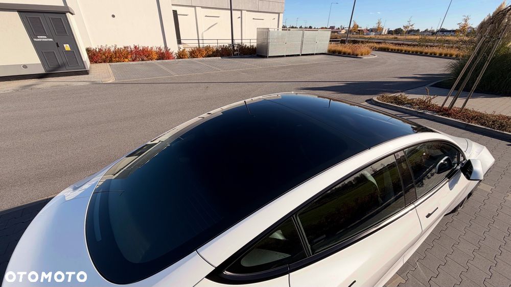 Tesla Model 3 Standard Reichweite Plus Hinterradantrieb - 32