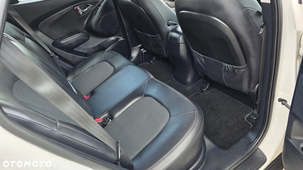 Hyundai ix35 1.6 2WD Fifa World Cup Edition - 23
