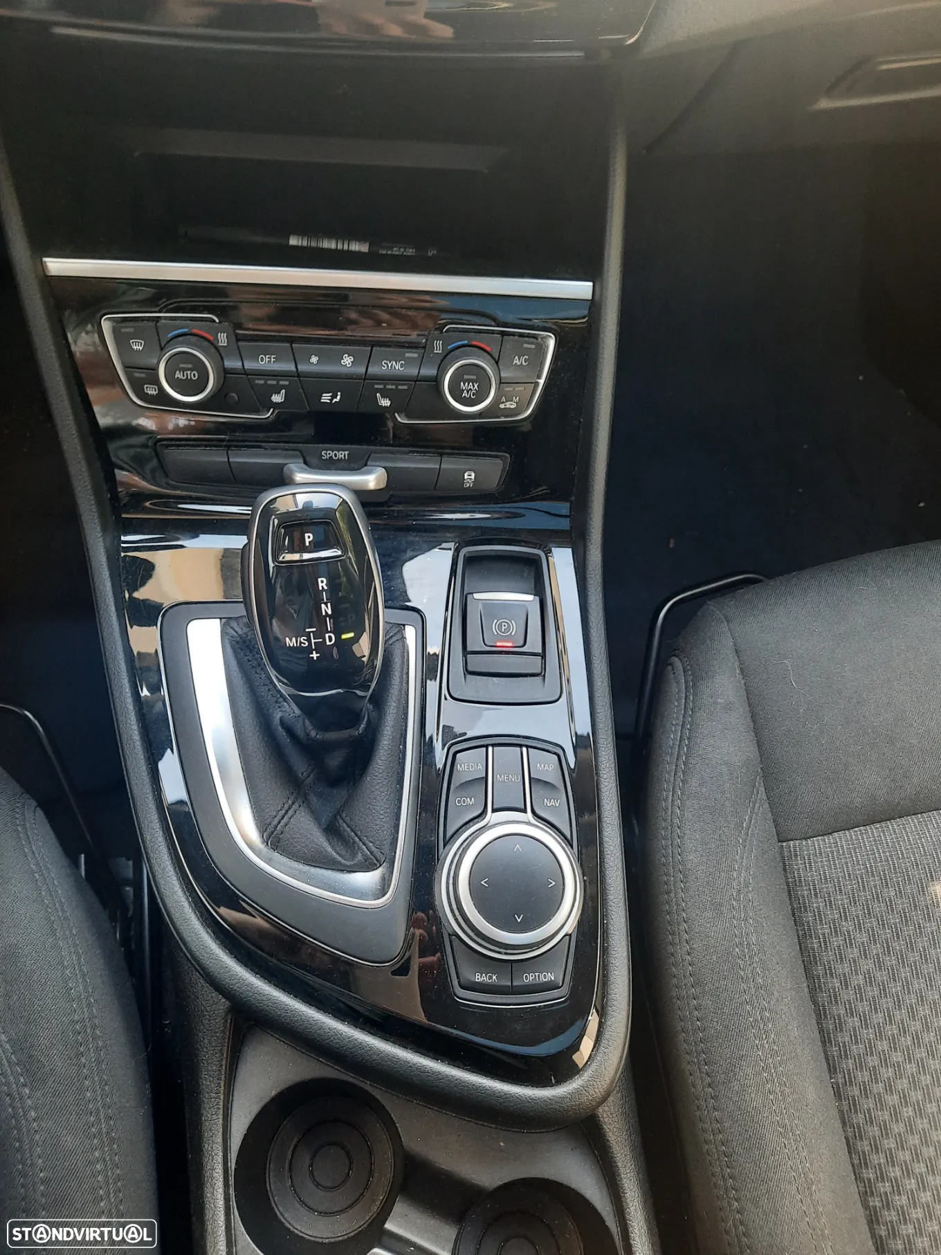 BMW 218 Gran Tourer d 7L Advantage Auto - 6