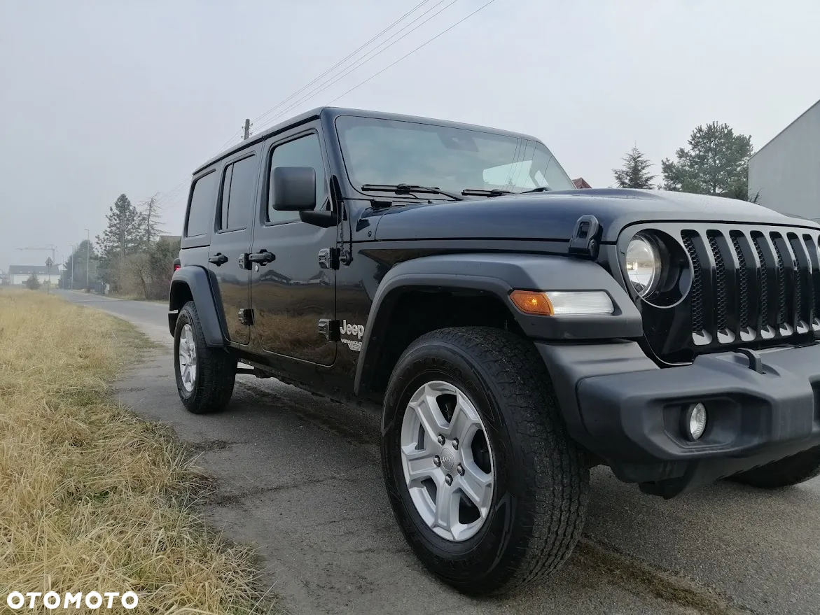 Jeep Wrangler - 3