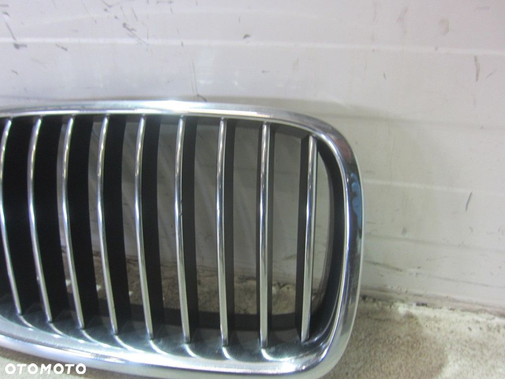BMW F10 F11 NERKA ZDERZAKA PRZEDNIEGO KRATKA PRAW GRILL 51137200728 7200728 - 2