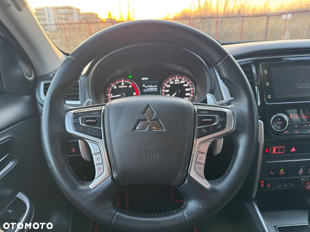 Mitsubishi L200 2.2 d DC Instyle Plus - 37