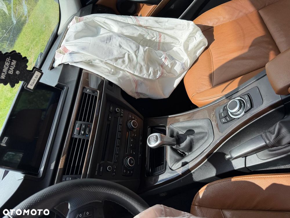 BMW Seria 3 320d xDrive - 11