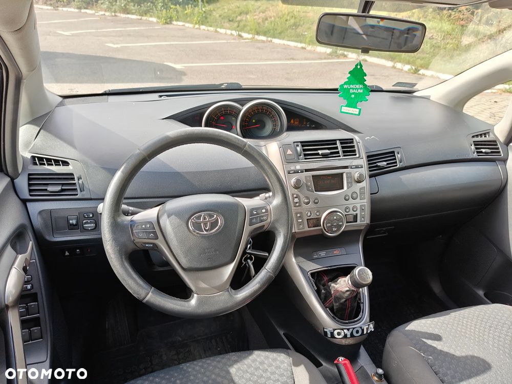 Toyota Verso 2.0 D-4D Sol plus - 6
