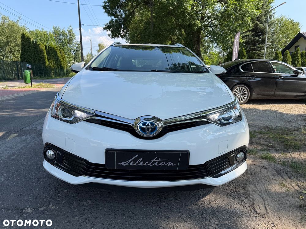 Toyota Auris Hybrid 135 Premium - 3