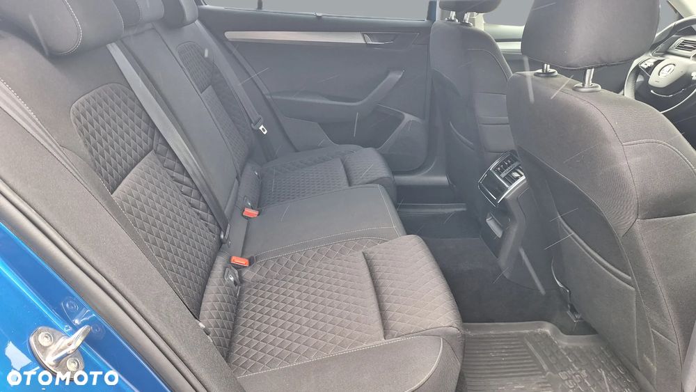 Skoda Superb 2.0 TDI SCR 4x4 Ambition DSG - 19