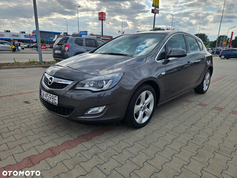 Opel Astra 1.4 Turbo Design Edition - 10