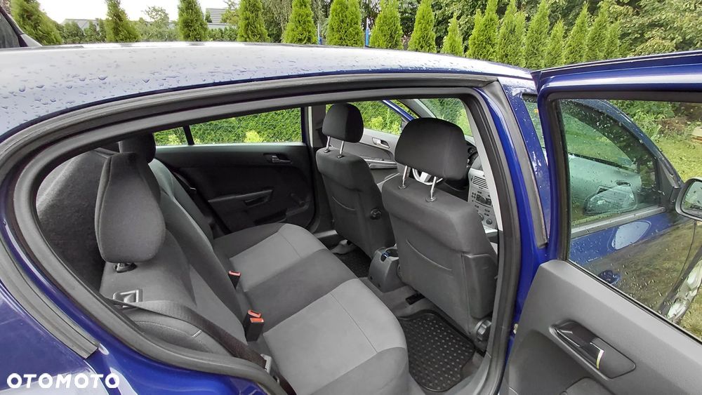 Opel Astra 1.6 - 9