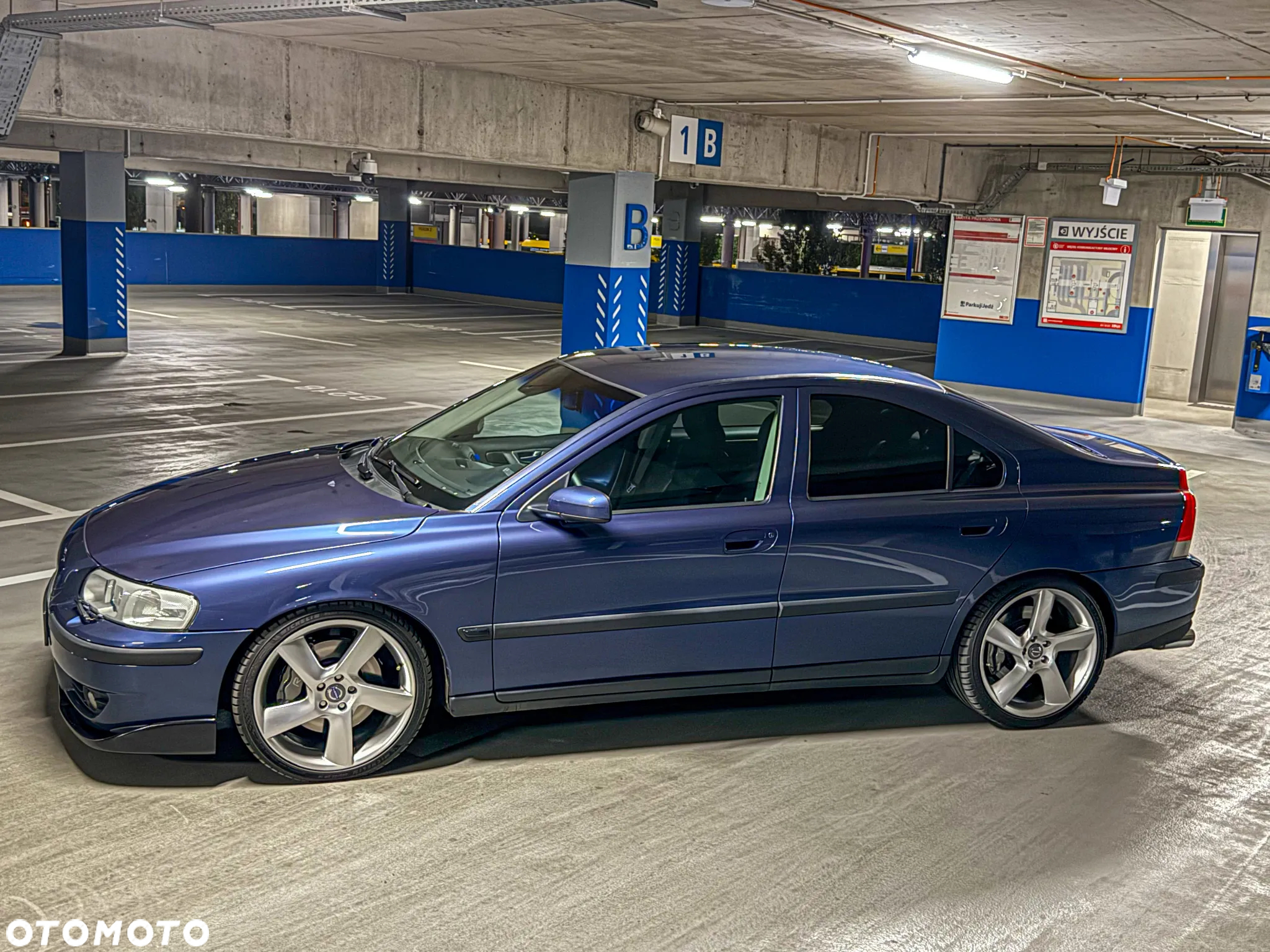 Volvo S60 2.5 R AWD - 2