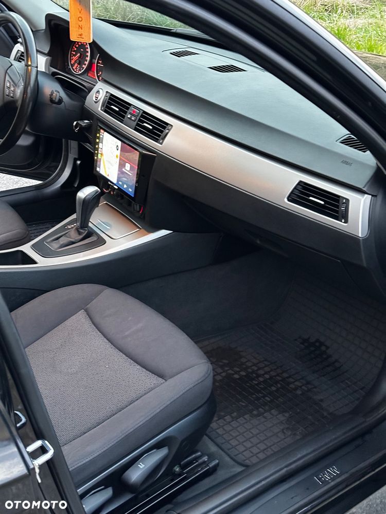 BMW Seria 3 320d DPF - 11