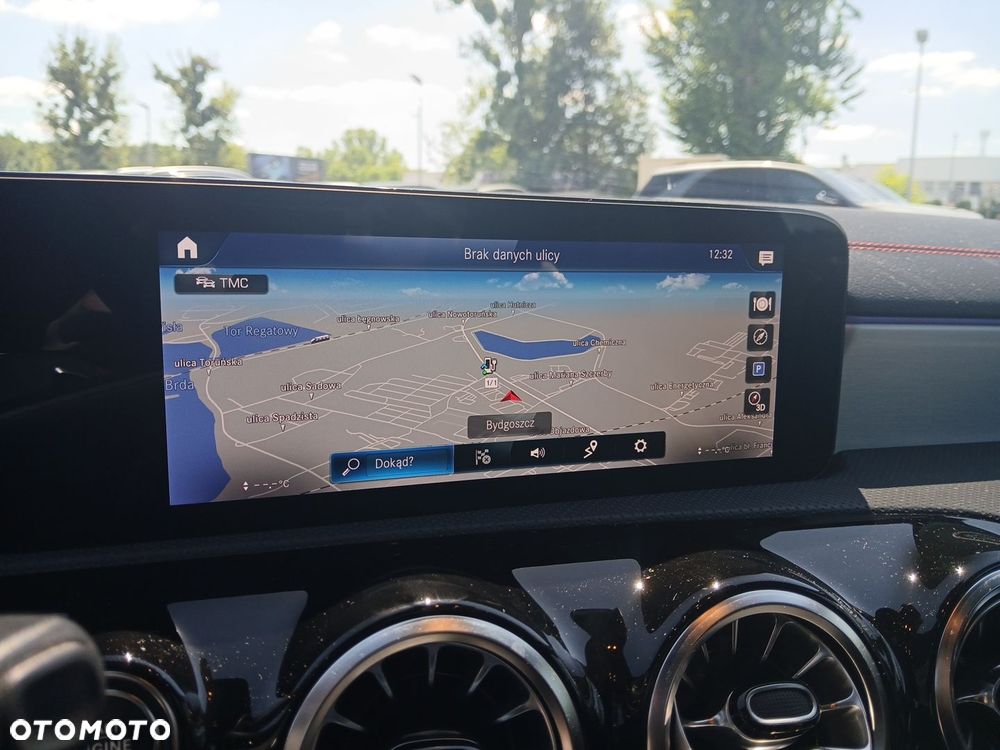 Mercedes-Benz CLA 250 e PHEV AMG Line 8G-DCT - 25