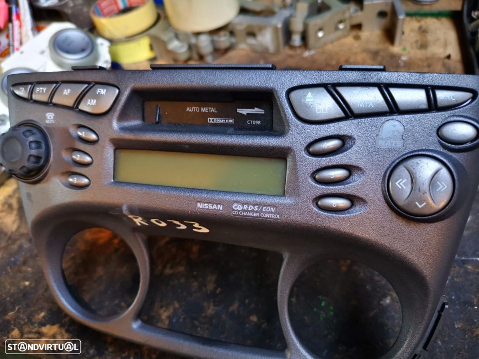 NISSAN ALMERA 2001 RÁDIO R033 - 2
