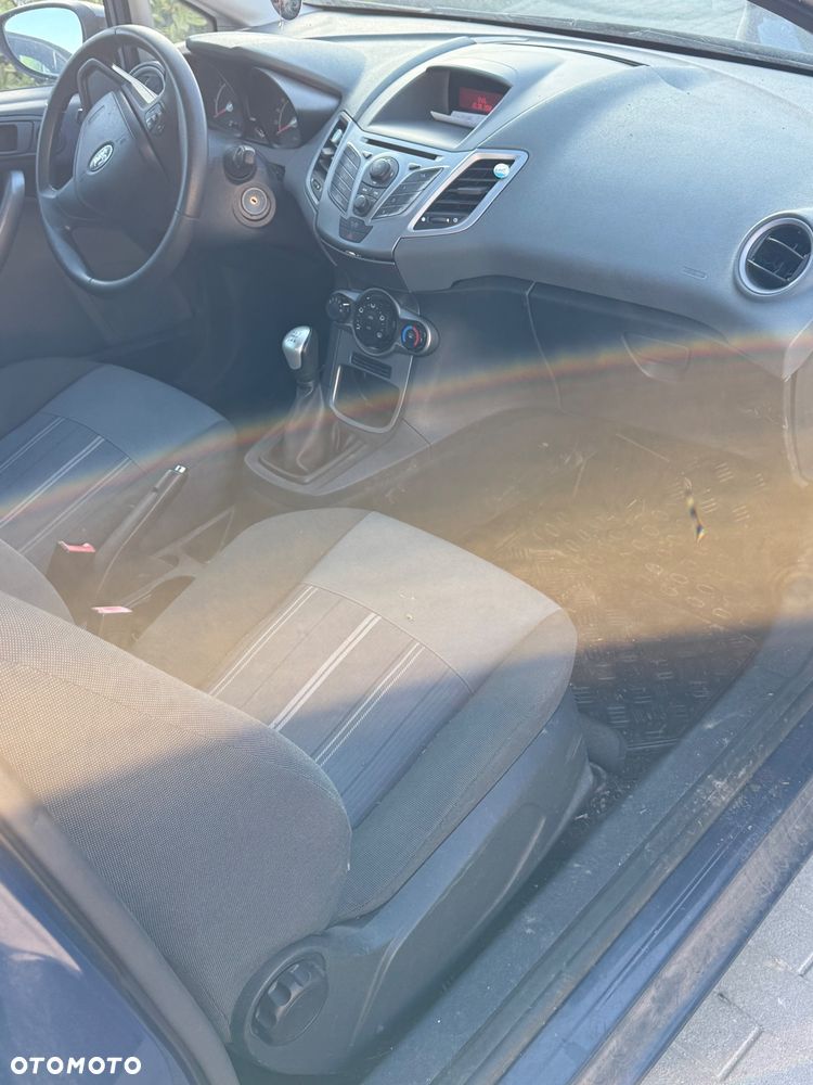 Ford Fiesta 1.25 Ambiente - 6