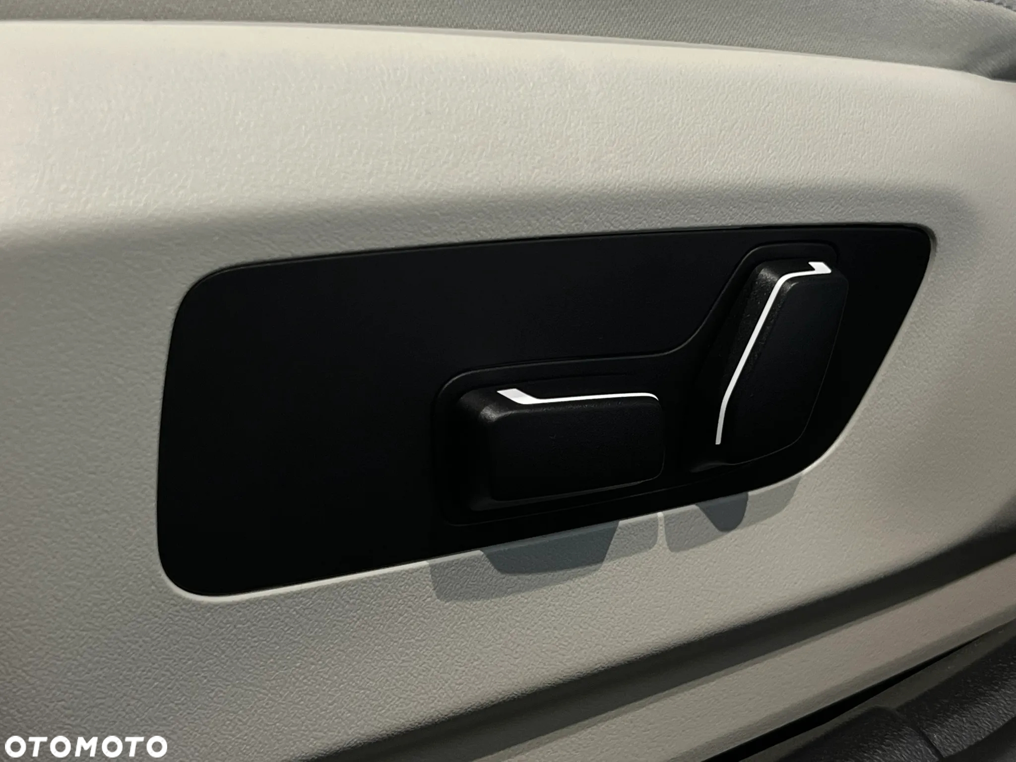 BMW Seria 5 530e xDrive PHEV M Sport - 22